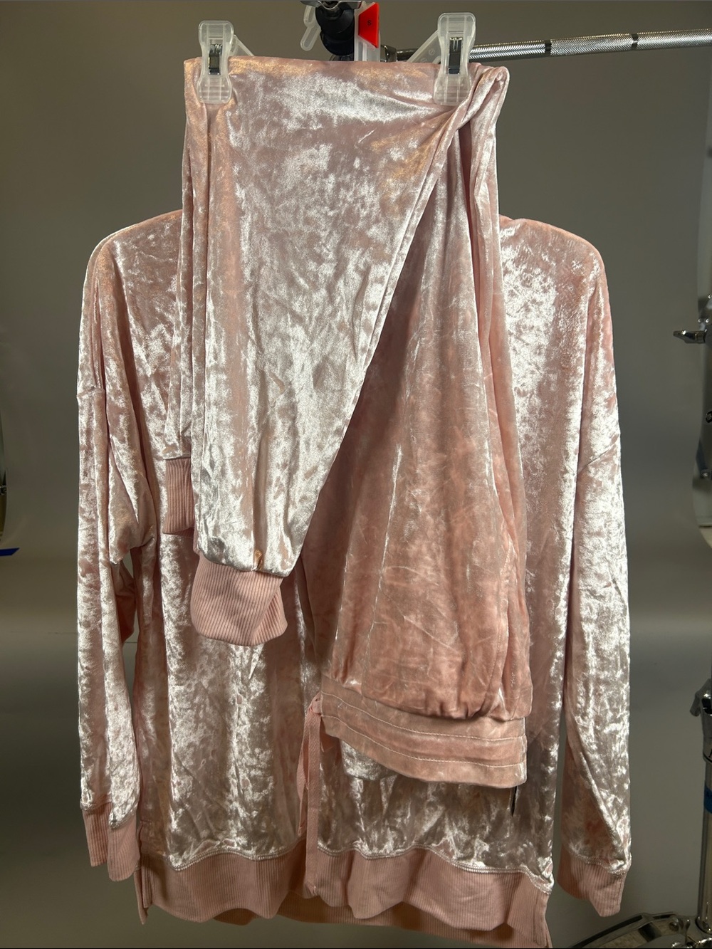 NWT Women’s Crushed Velour Sleep Set Crew Neck Top & Pants Pink Small (4-6)